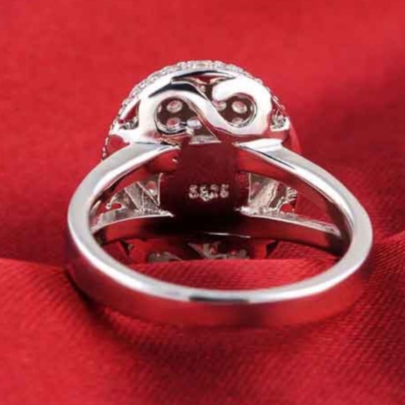 NEW TWILIGHT BELLA SILVER DIAMOND ENGAGEMENT RING - Picture 8 of 8